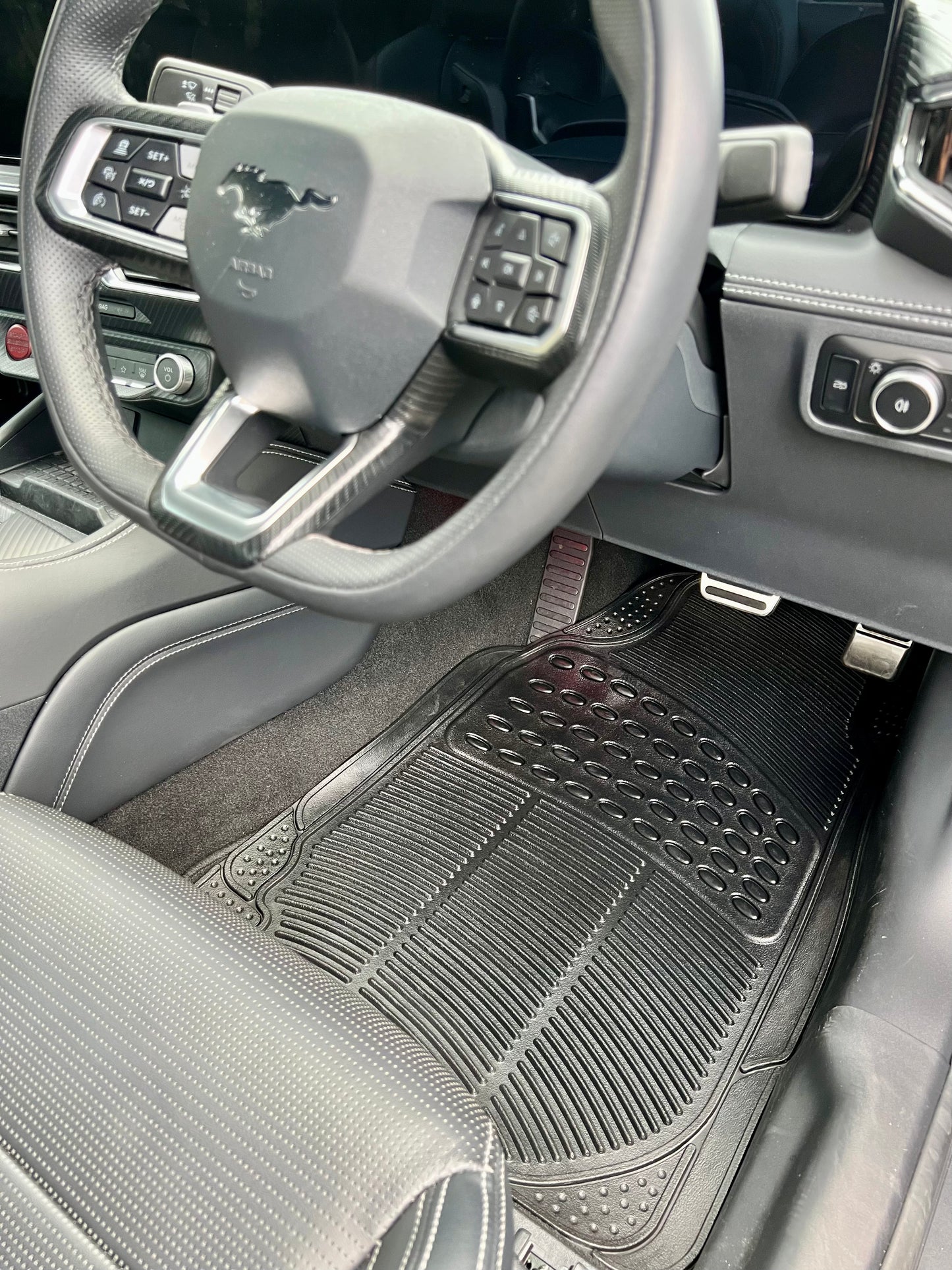 Universal All-Weather 4 Piece Rubber Car Floor Mat Set
